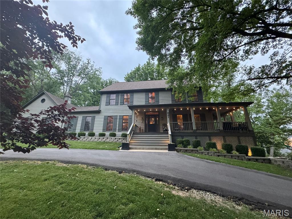 621 Old Riverwoods Lane