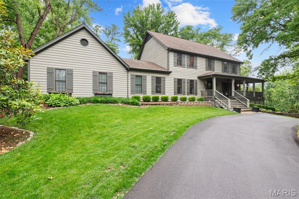 621 Old Riverwoods Lane