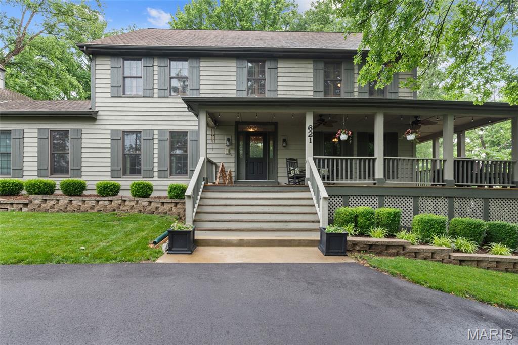 621 Old Riverwoods Lane