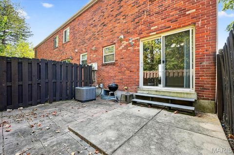 Tiny photo for 1270 Clarkson Court, Ballwin, MO 63011 (MLS # 25066904)