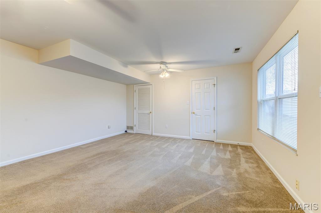 Crown Pointe Bldg 40 - Residential