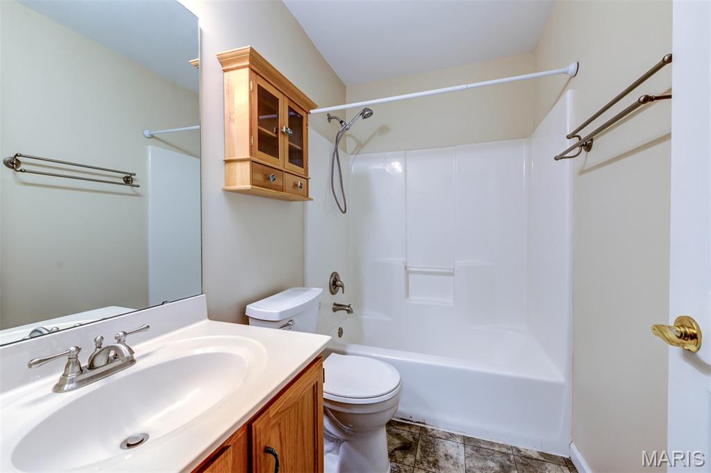 Crown Pointe Bldg 40 - Residential