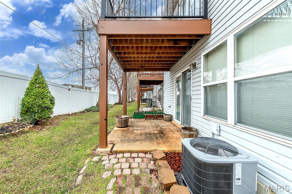 Crown Pointe Bldg 40 - Residential