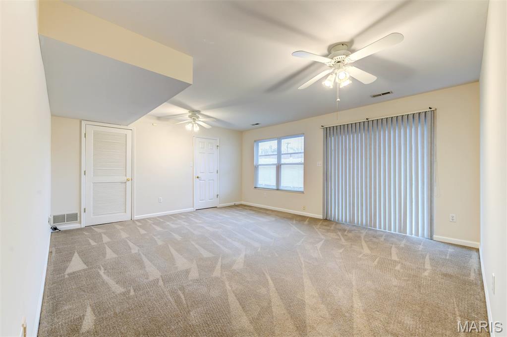 Crown Pointe Bldg 40 - Residential