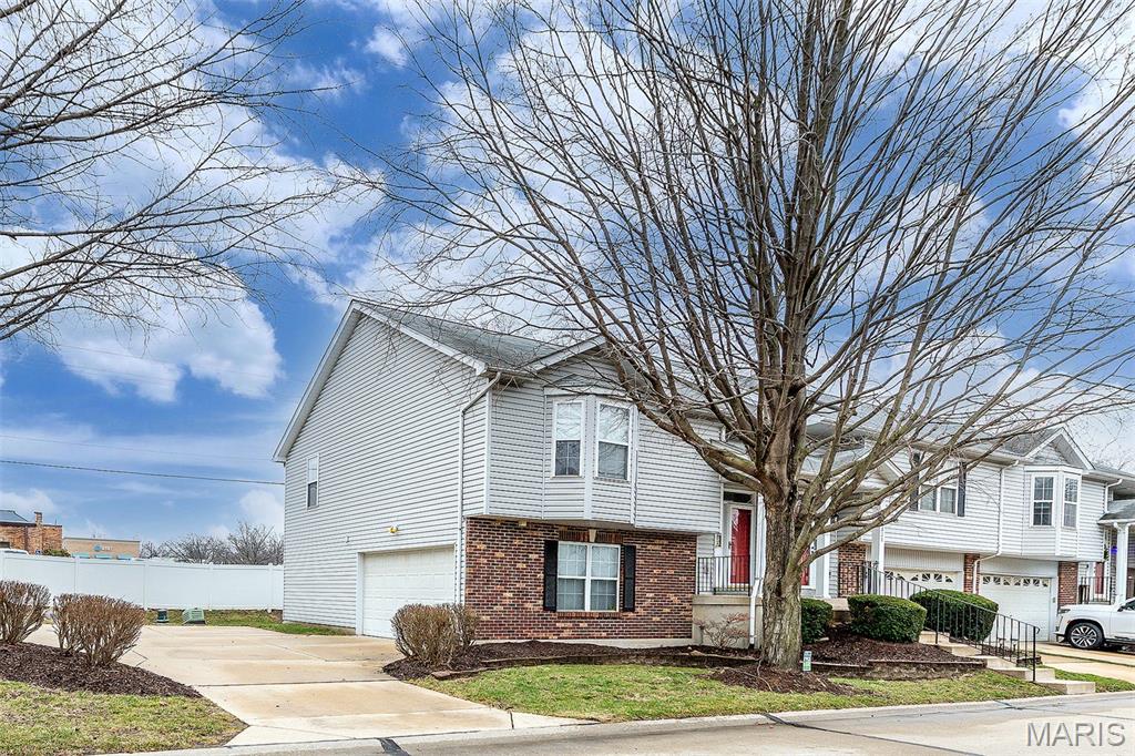 Crown Pointe Bldg 40 - Residential