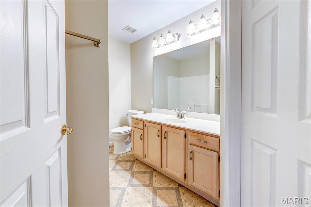 Crown Pointe Bldg 40 - Residential