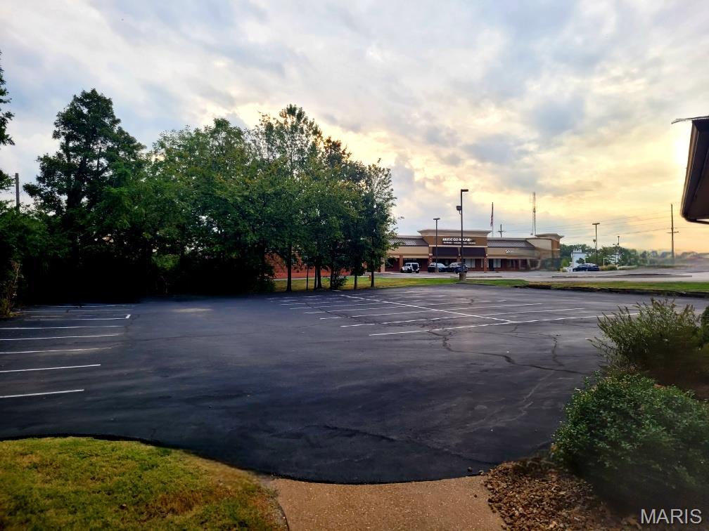 Sunset Club Court Blk 5 Lt Pts 1 Thru 3 - Commercial Sale