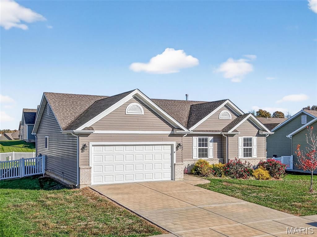 Photo of 105 Austin Oaks Drive, Moscow Mills, MO 63362 (MLS # 25080959)