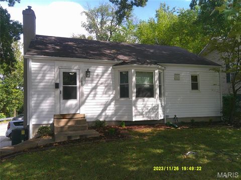 Tiny photo for Webster Groves, MO 63119 (MLS # 25065065)