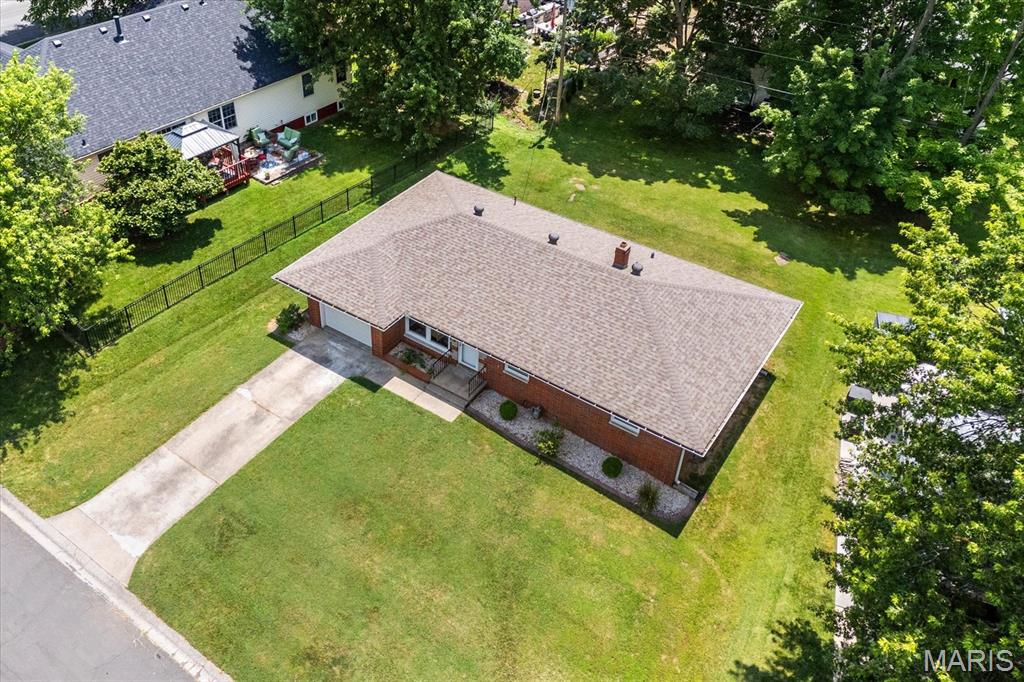 Edwardsville, Illinois 62025, United States, 3 Bedrooms Bedrooms, ,2 BathroomsBathrooms,Residential,Active,164242