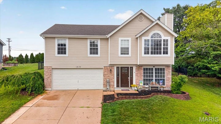 Photo 1 of 23 — 1873 Fox Pointe Drive, Arnold, MO 63010