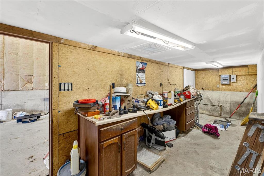 De Soto, Missouri 63020, United States, 3 Bedrooms Bedrooms, ,4 BathroomsBathrooms,Residential,Active,173612