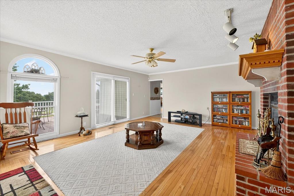 De Soto, Missouri 63020, United States, 3 Bedrooms Bedrooms, ,4 BathroomsBathrooms,Residential,Active,173612