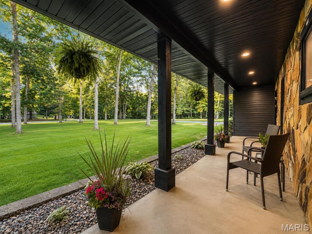 11 Brushy Hill Court