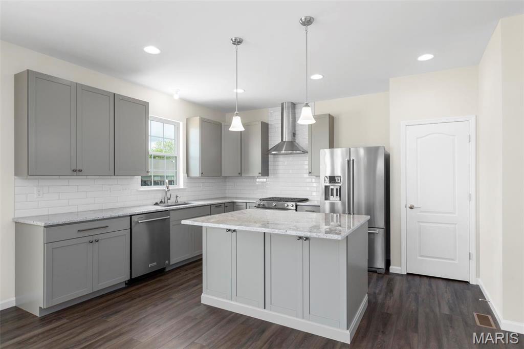 Ryehill Manor - Residential