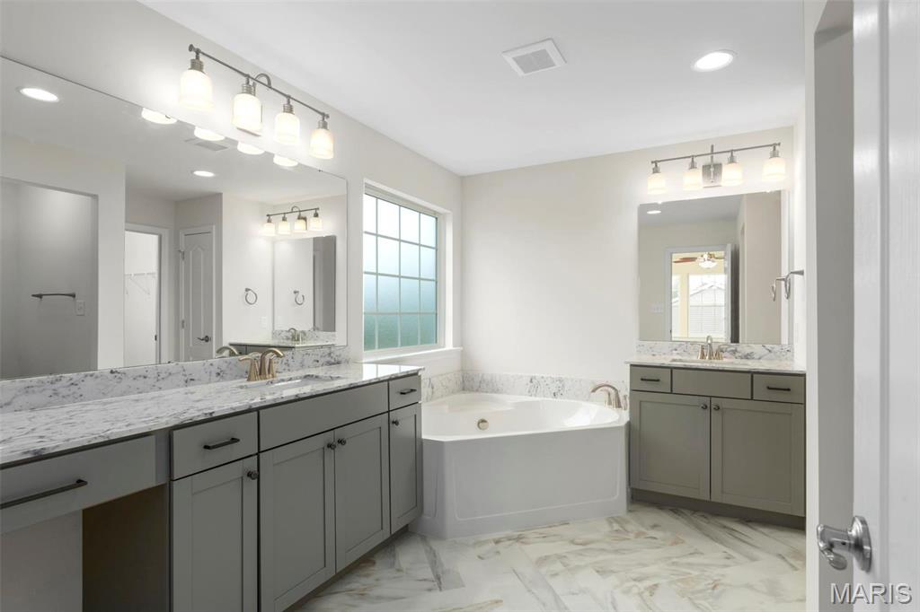 Ryehill Manor - Residential