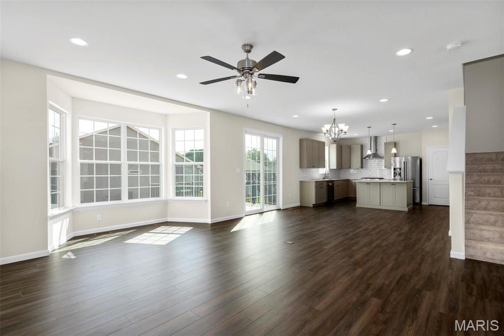 Ryehill Manor - Residential