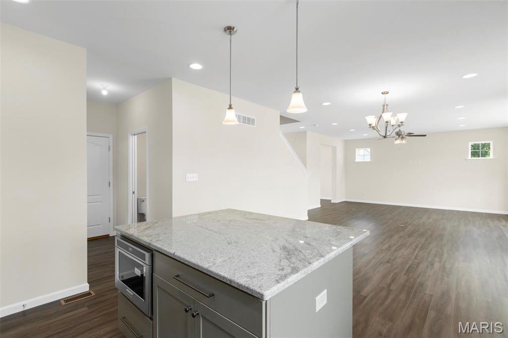 Ryehill Manor - Residential