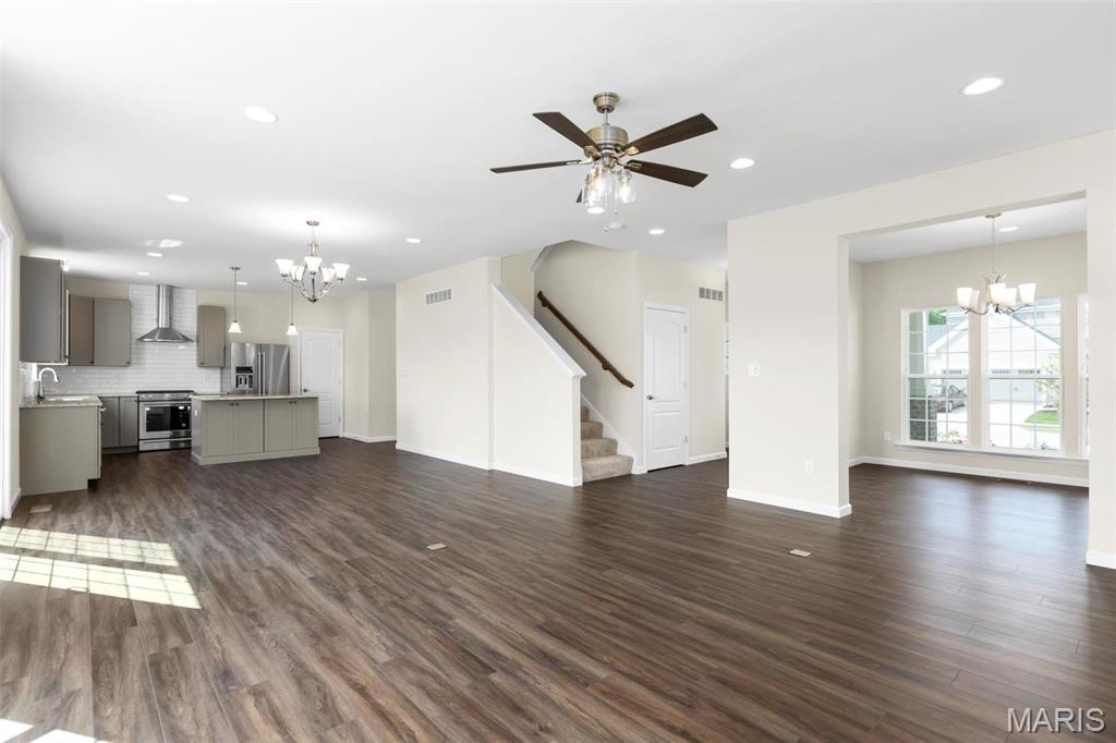 Ryehill Manor - Residential