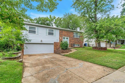 Tiny photo for 331 Sorrento Drive, Ballwin, MO 63021 (MLS # 26059091)