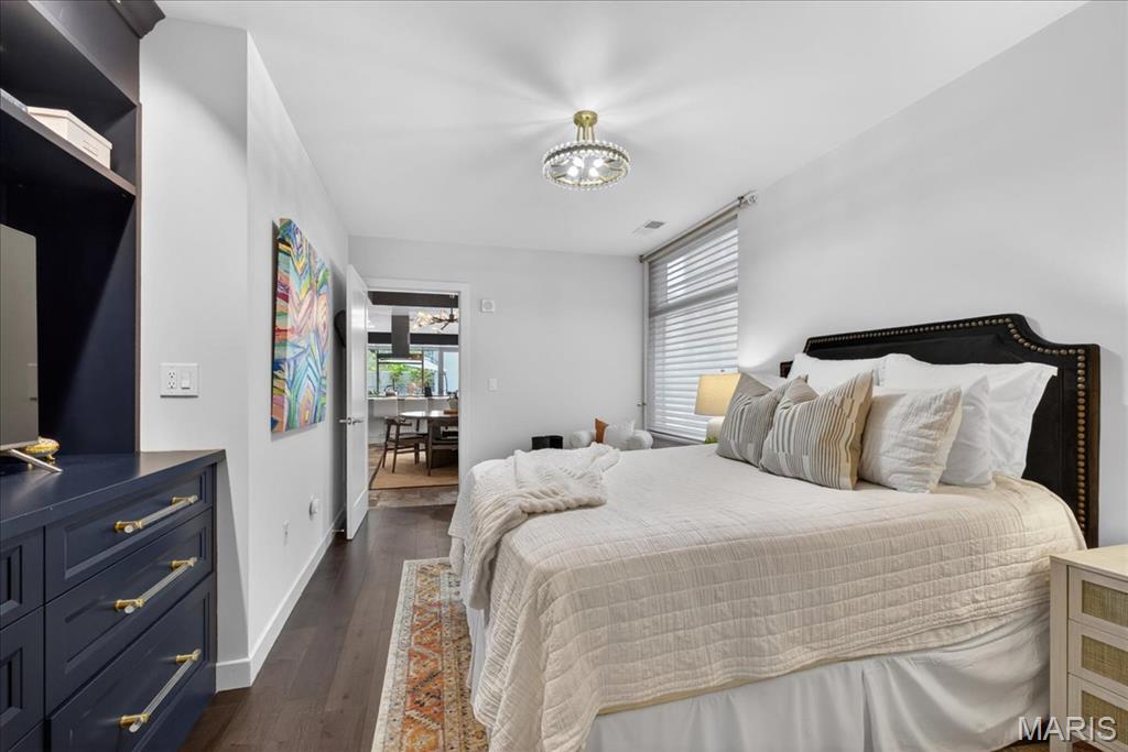 4545 Lindell Condo - Residential