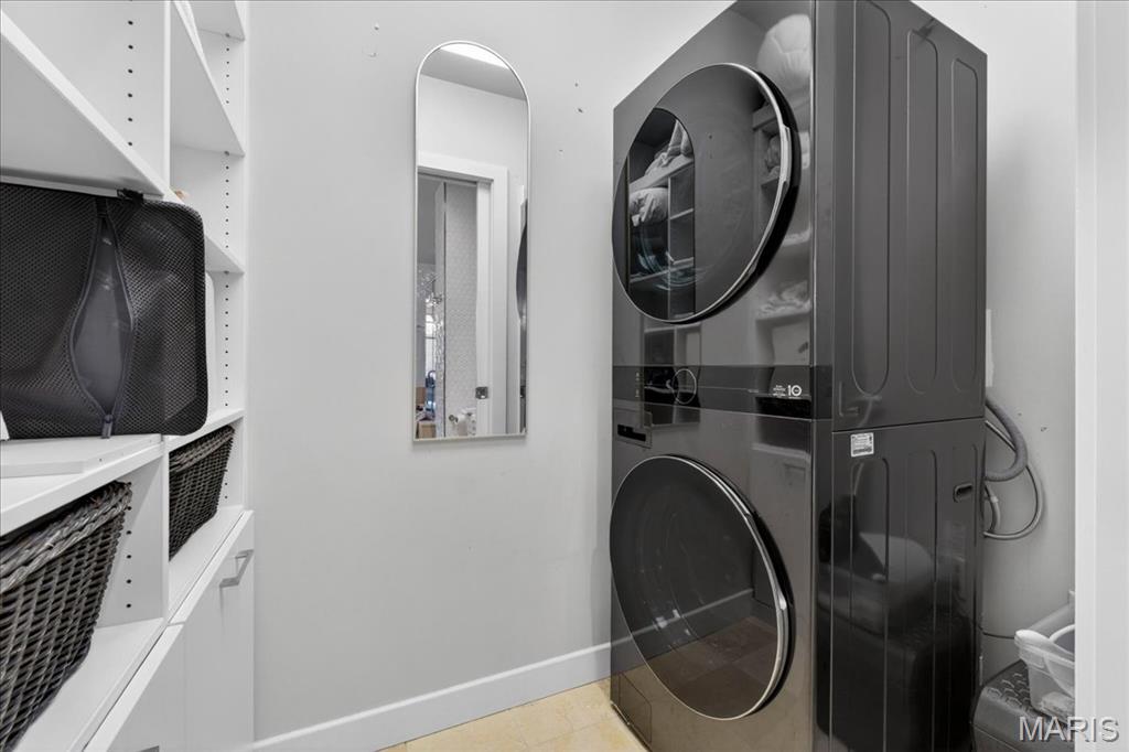 4545 Lindell Condo - Residential