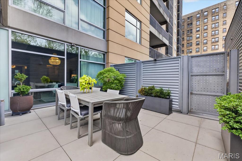 4545 Lindell Condo - Residential