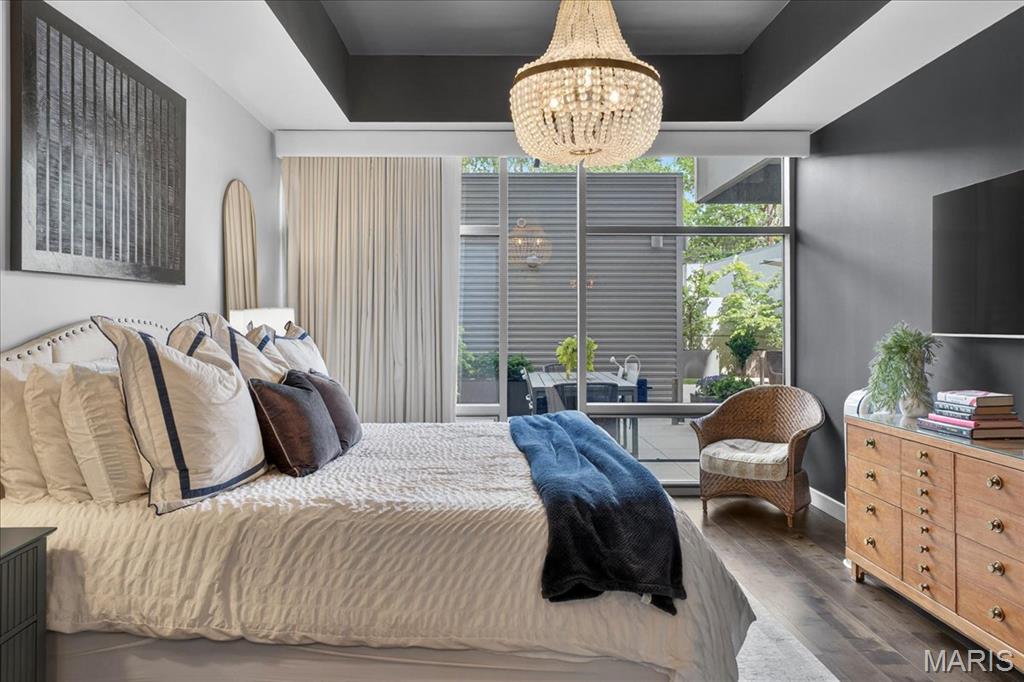 4545 Lindell Condo - Residential