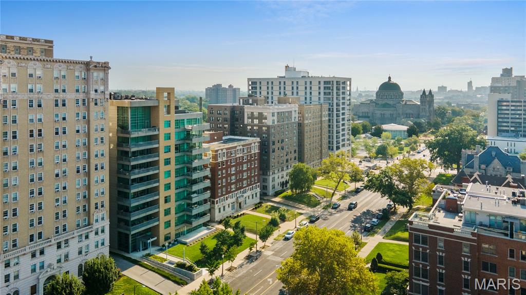 4545 Lindell Condo - Residential