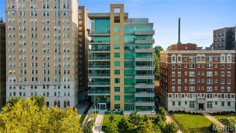 Photo of 4545 Lindell Boulevard #3, St Louis, MO 63108 (MLS # 26017637)