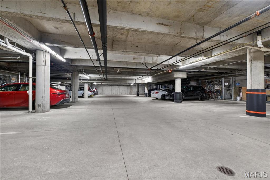 4545 Lindell Condo - Residential