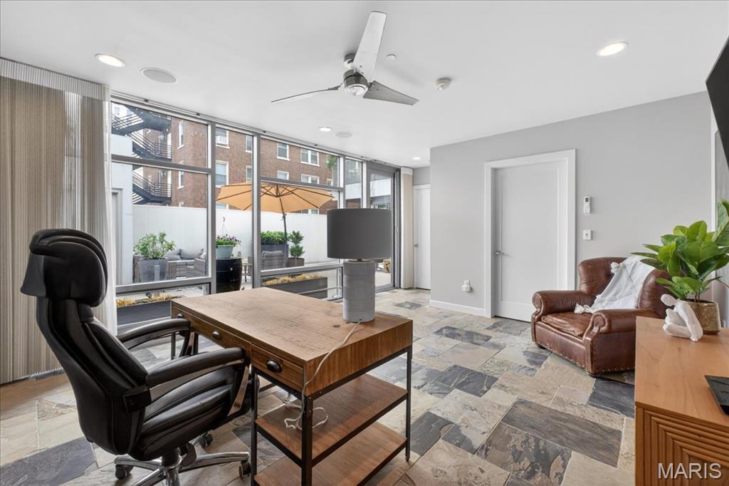 4545 Lindell Condo - Residential