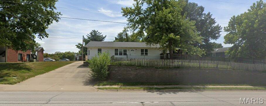 Country Life Estate Rev - Commercial Lease