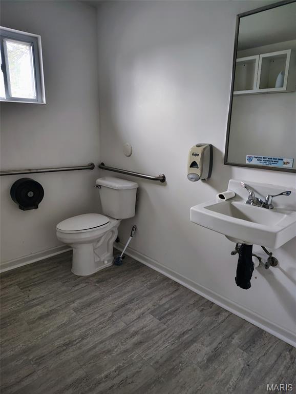 Country Life Estate Rev - Commercial Lease