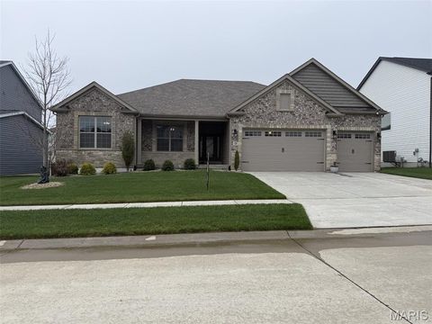 Photo of 731 Bretton Trails Drive, Lake Saint Louis, MO 63367 (MLS # 26018673)