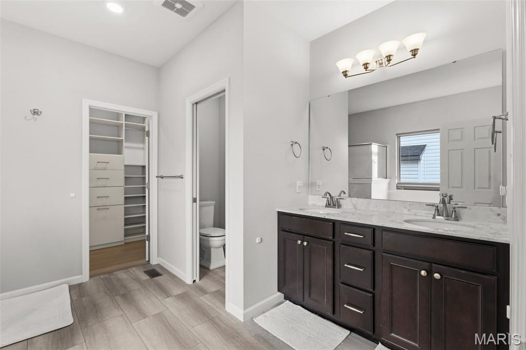 Vlgs At Shady Creek #7 - Residential