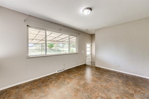 Tiny photo for 1210 Rivoli Drive, Ballwin, MO 63011 (MLS # 25070039)