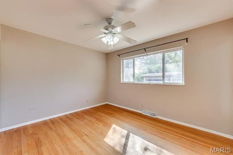 Tiny photo for 1210 Rivoli Drive, Ballwin, MO 63011 (MLS # 25070039)