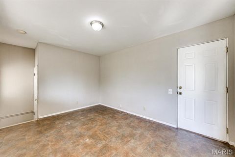 Tiny photo for 1210 Rivoli Drive, Ballwin, MO 63011 (MLS # 25070039)