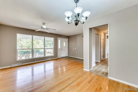 Tiny photo for 1210 Rivoli Drive, Ballwin, MO 63011 (MLS # 25070039)