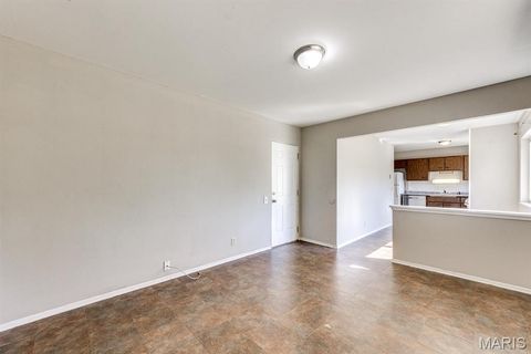 Tiny photo for 1210 Rivoli Drive, Ballwin, MO 63011 (MLS # 25070039)