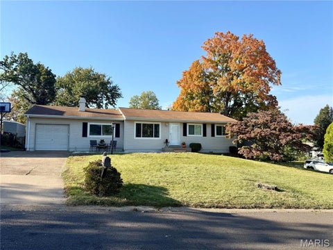 Tiny photo for 10501 Sonata Drive, Unincorporated, MO 63123 (MLS # 26068314)