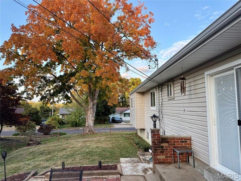 Tiny photo for 10501 Sonata Drive, Unincorporated, MO 63123 (MLS # 26068314)