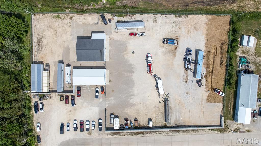 none - Commercial Lease