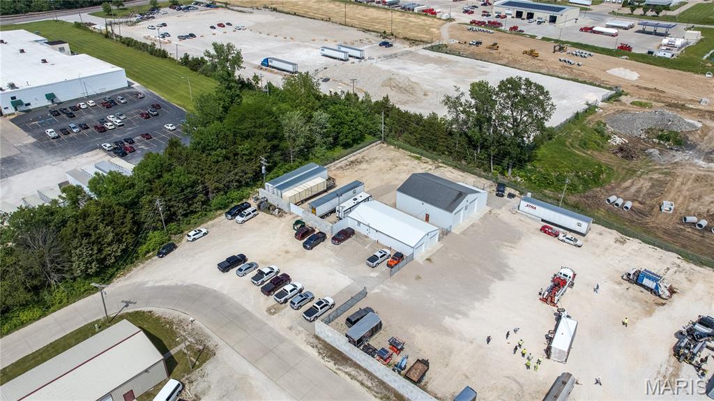 none - Commercial Lease