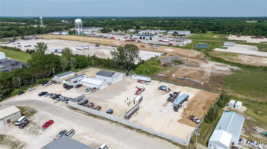 none - Commercial Lease