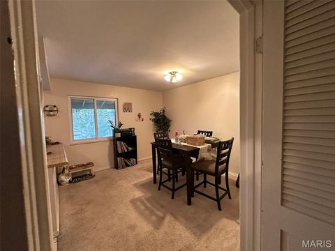 Tiny photo for 93 Lemans Court #93, Lake Saint Louis, MO 63367 (MLS # 26017945)