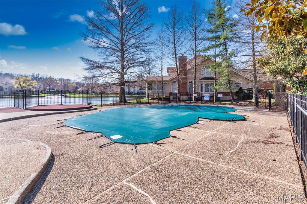 Thousand Oaks Two - Residential