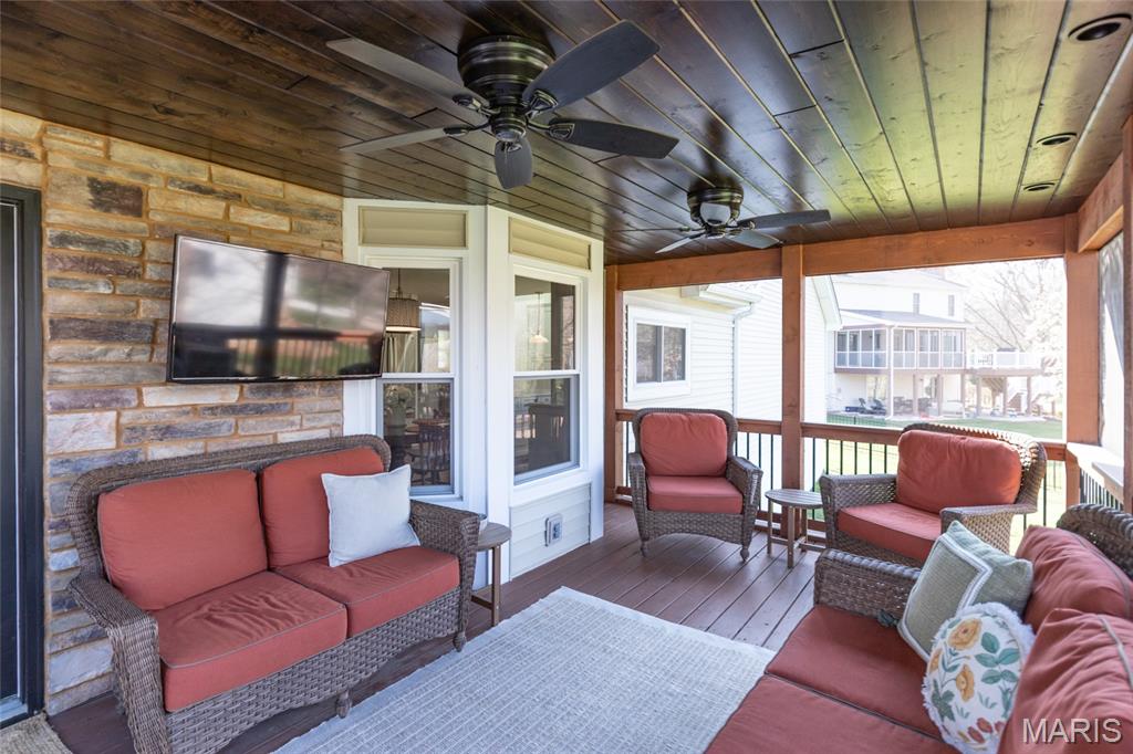 Thousand Oaks Two - Residential