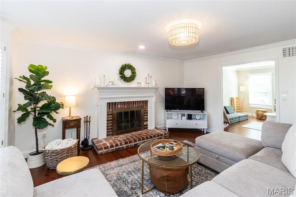 Thousand Oaks Two - Residential